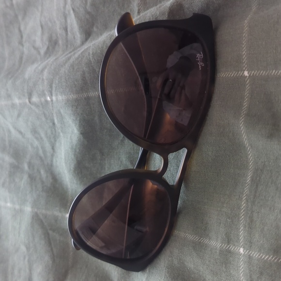Ray-Ban Brown Tortoise Sunglasses - Picture 12 of 12